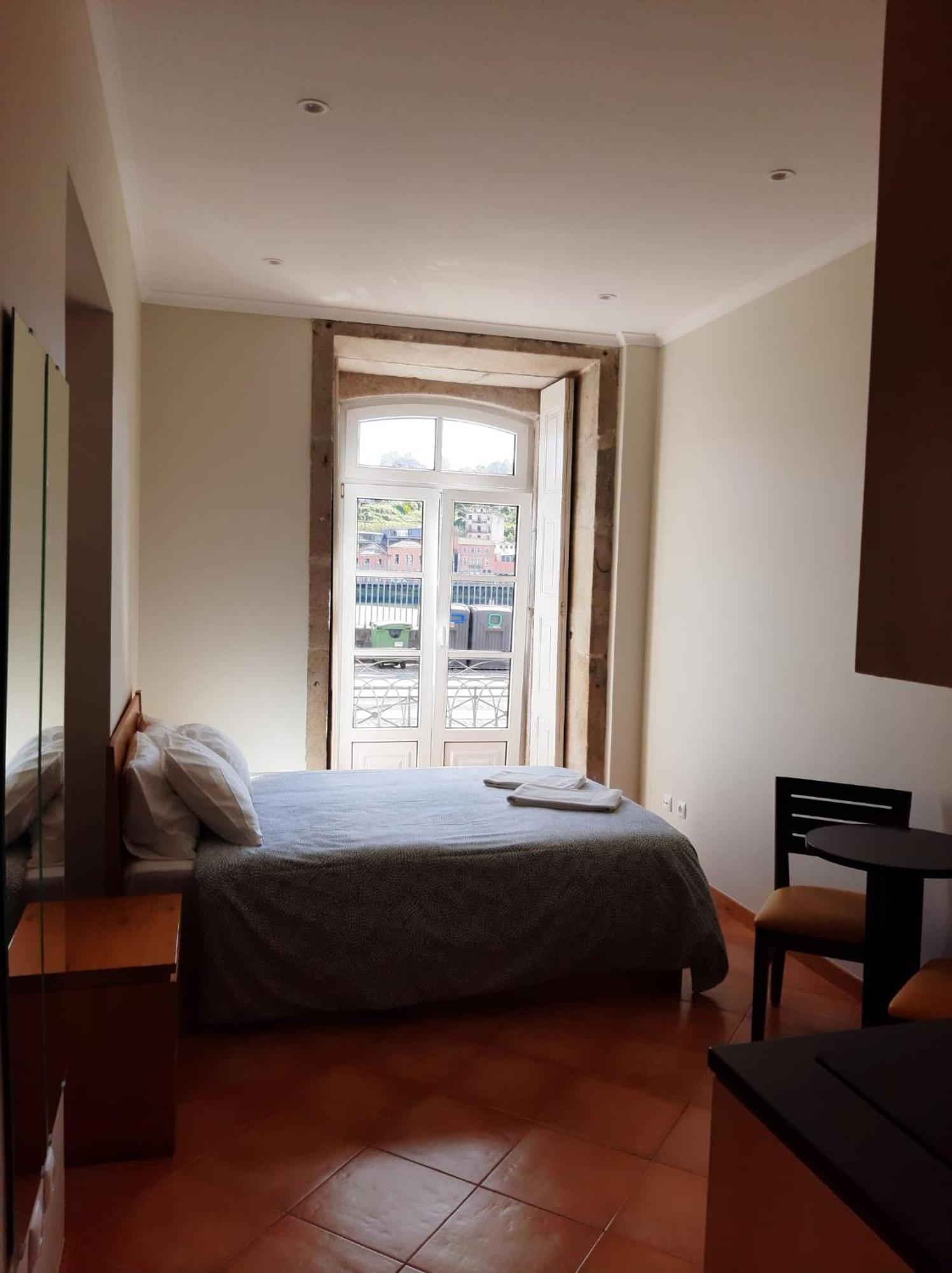 Happy Porto Hostel & Apartments Luaran gambar